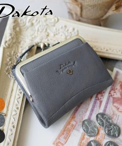 Dakota 【安心の3年保証&プレゼント付】 ダコタ バイブリー 小銭入れ付き二つ折り財布 0031761
