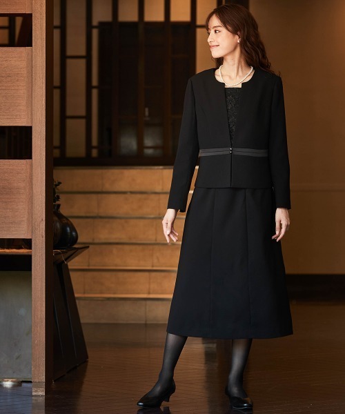 ニッセン セットアップ 「喪服・礼服」洗える防しわストレッチロング丈前開きワンピースアンサンブル(ノーカラージャケット+レース使い前開きワンピース)「大きいサイ - 画像 (3)