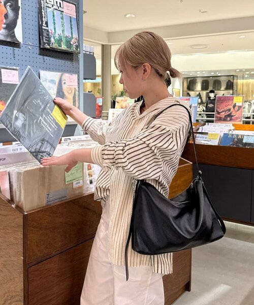 ear PAPILLONNER ショルダーバッグ バッグ 「本革/480g」2WAYレザーショルダーバッグ レディース - 画像 (2)